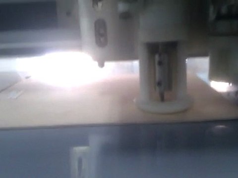 aokecut@163.com footwear shoe bag luggage handbag taxon board cutter plotter cutting machine