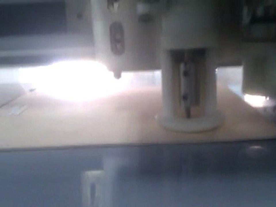 aokecut@163.com footwear shoe bag luggage handbag taxon board cutter plotter cutting machine