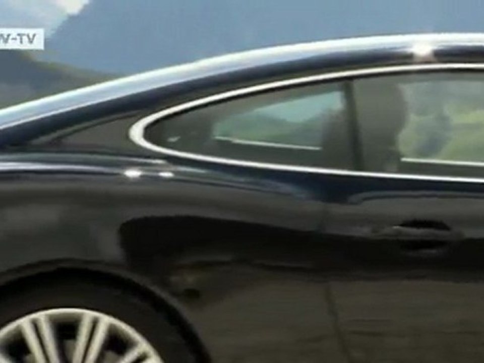 compare it! Dream cars on dream streets: Aston Martin Virage -Jaguar XK - Audi R8 - Mercedes SLS AMG | drive it!