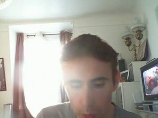 Wiwi égratigne "chez vous en Espagne"