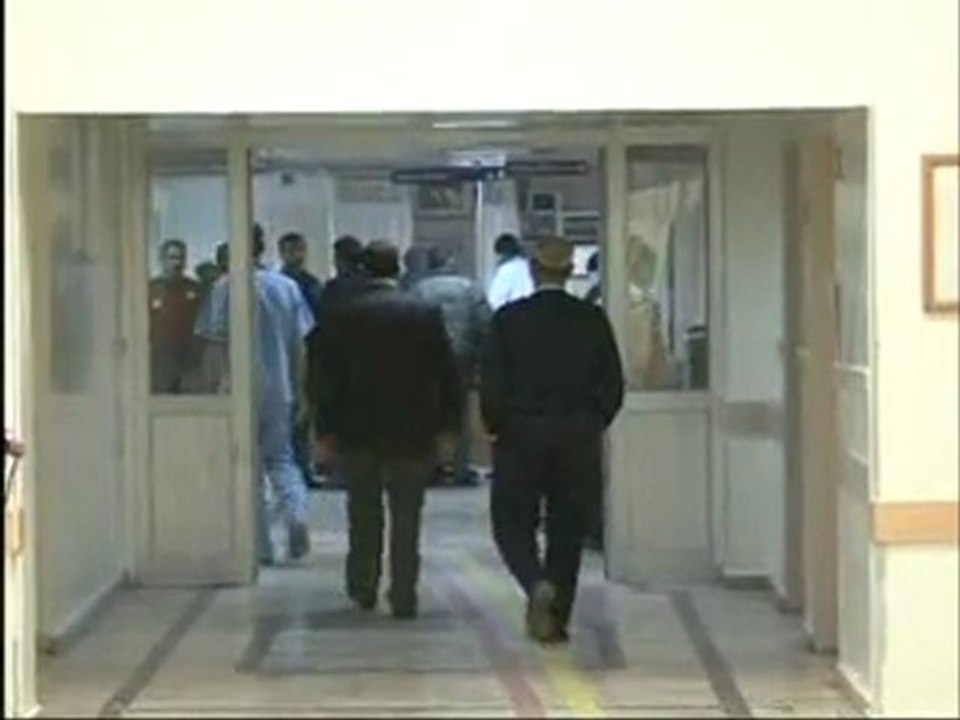 141111_GAZIANTEP_OTOMOBIL_AYAGININ_USTUNDEN_GECTI_UA