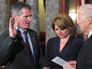 Wall Street foe Warren revs up race for Senate