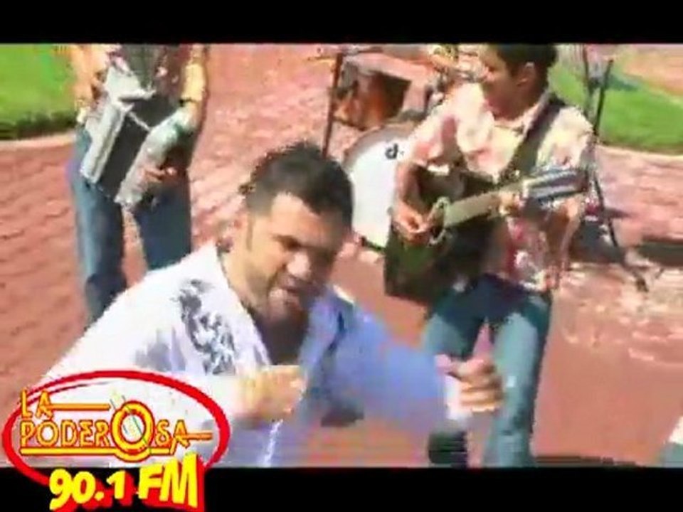 EL ARREMANJADO ROBERTO JR