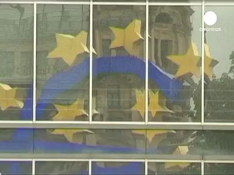 Italian bond yields continue to soar