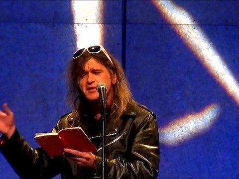 20 Pol Reffna - scène slam Mons - 28-10-2011