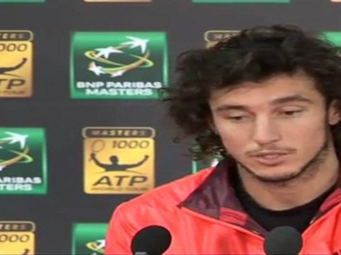 Los principales favoritos en Bercy avanzan hasta cuartos de final