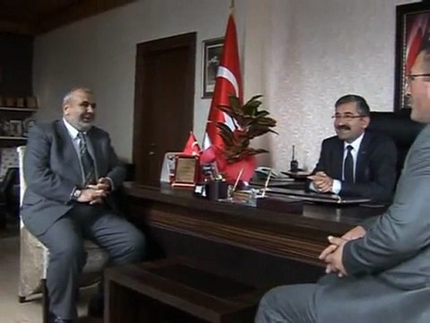 küçük minare cami hocaları, müftü bey ve mahalle muhtarının başkanı makamında ziyaretleri 11.11.2011