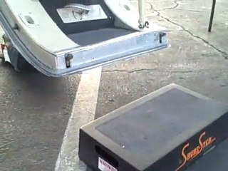 _How to get off an airplane in high heels safely