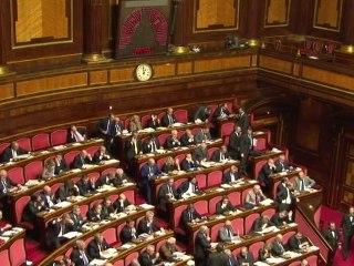 Le Sénat italien adopte les réformes promises à l'UE