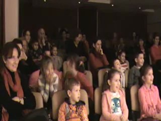 çocuk tiyatrosu MAVİ UÇURTMA SEYİRCİLERİMİZİN TEPKİLERİ