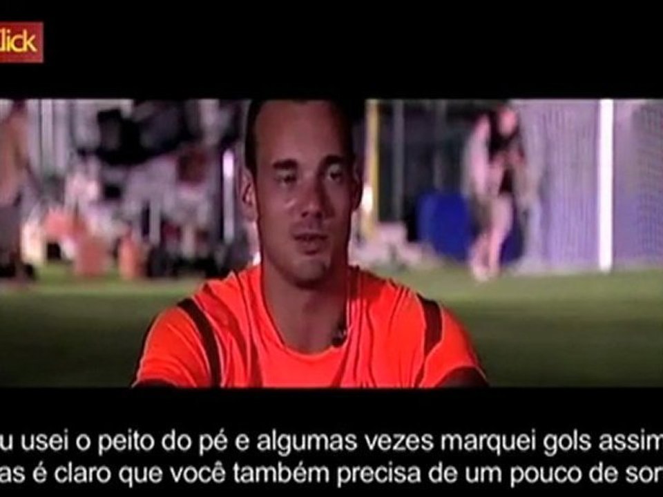 Sneijder mostra pontaria com a bola nos pés