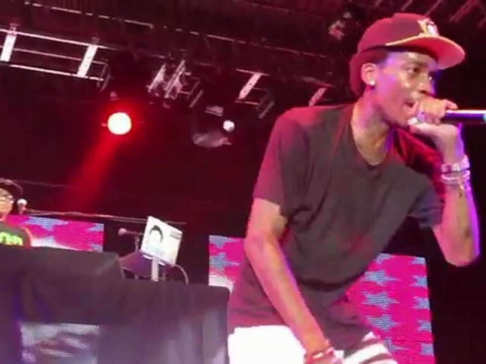 Wiz Khalifa ft Chevy Woods - Taylor Gang Anthem ( Official Music Video )