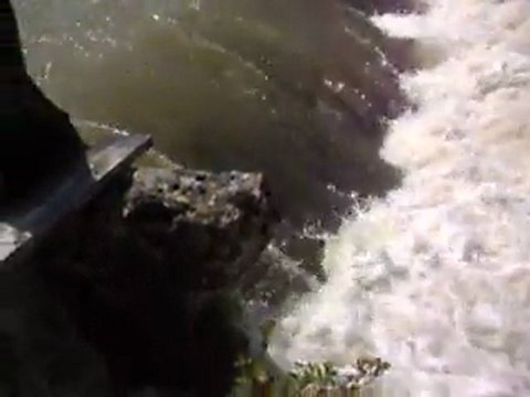 BELESTA EN ARIEGE RIVIERE FORTE LE 01/05 2009.N 04