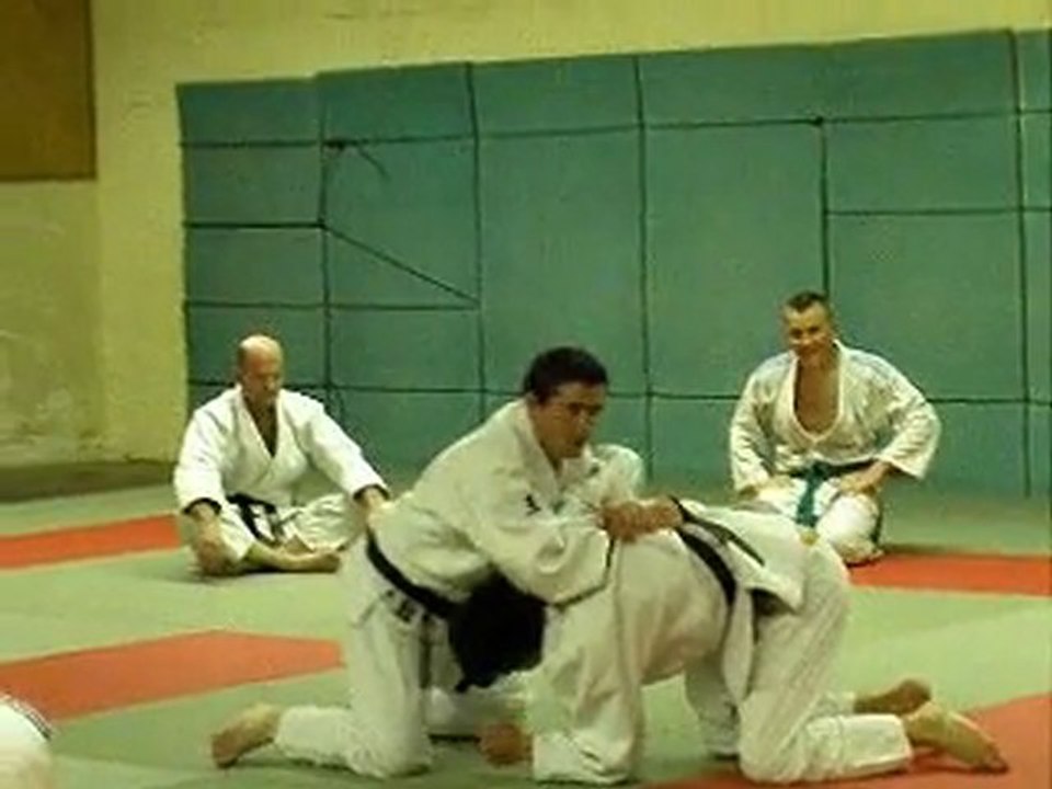 sankaku- démo