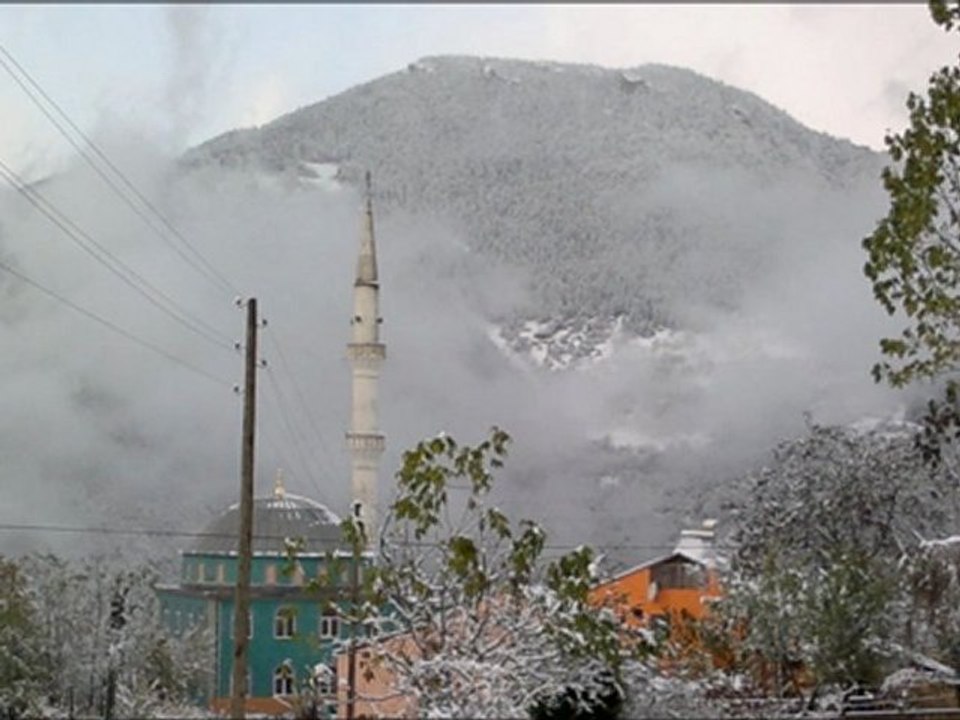 Yukarıköy'de kar yağdı 12.11.2011