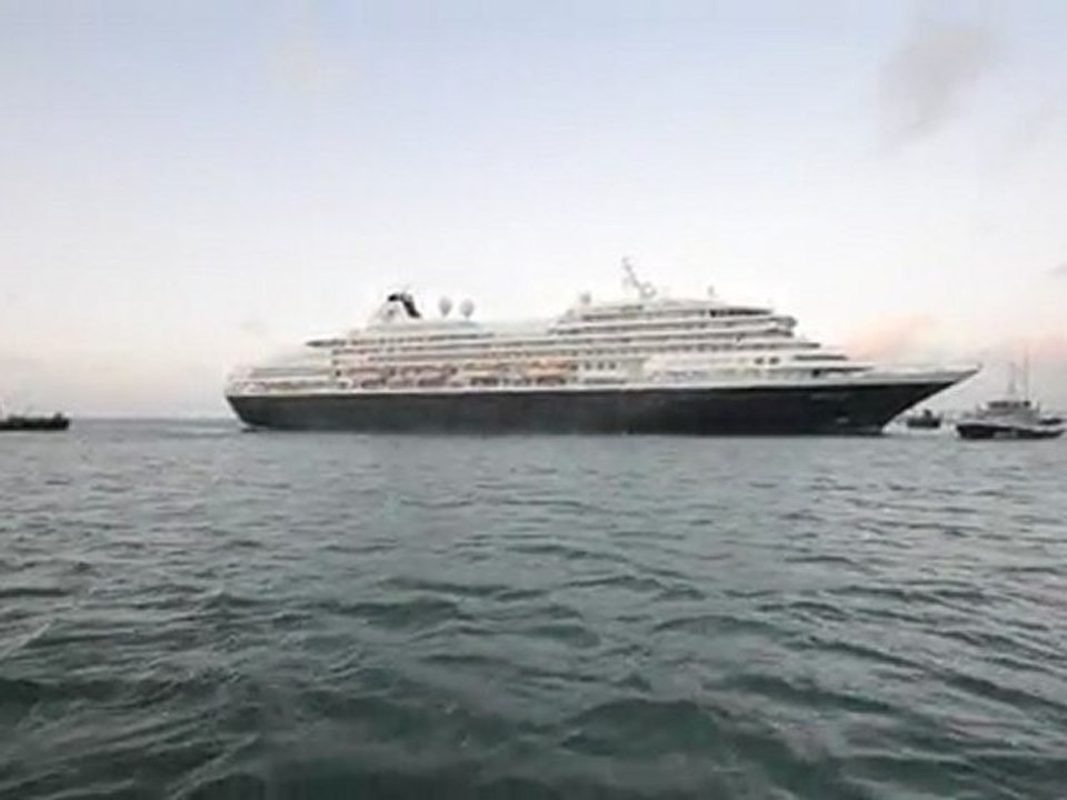 Appareillage du paquebot Prinsendam à Cherbourg le 13 septembre 2011