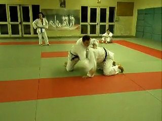 retournement 2 - demonstration-main droit ceinture et bras gauche engagé