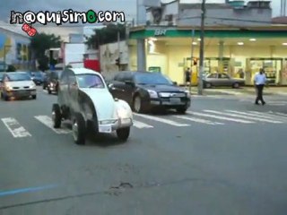 NAQUISIMO.COM - No tienes para un vocho? Que tal medio vocho