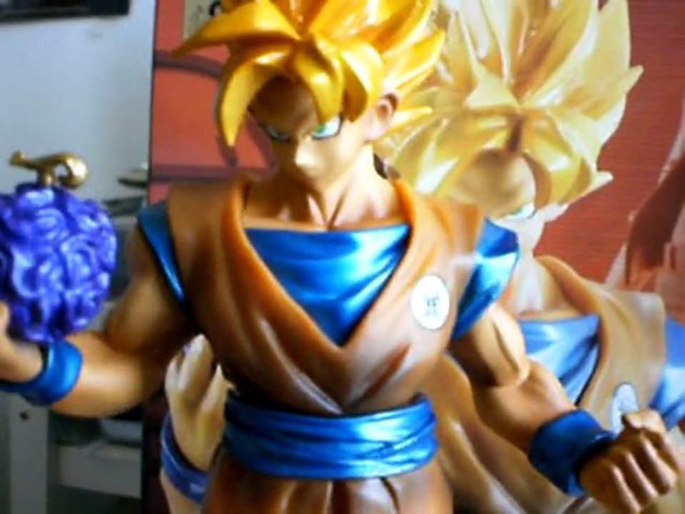 Unboxing 2 figs DBZ(et poster DBZ) + wolf's rain intégrale