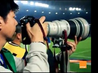 Video herunterladen: Aroussi et Safia : Orange Reporter du Finale CL EST-WAC