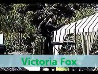 Victoria Fox sings: "Hush"  @  The SEEN Festival