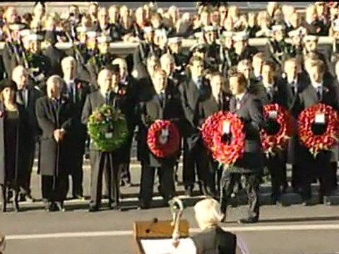 REMEMBRANCE SUNDAY: Queen leads tributes
