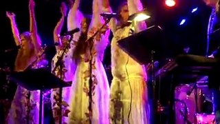 Losers Lounge Chorus - Wuthering Heights - Losers Lounge Tribute to Kate Bush