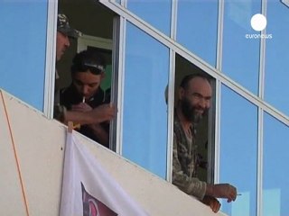 AL Senussi y Saif al Islam no serán entregados el TPI