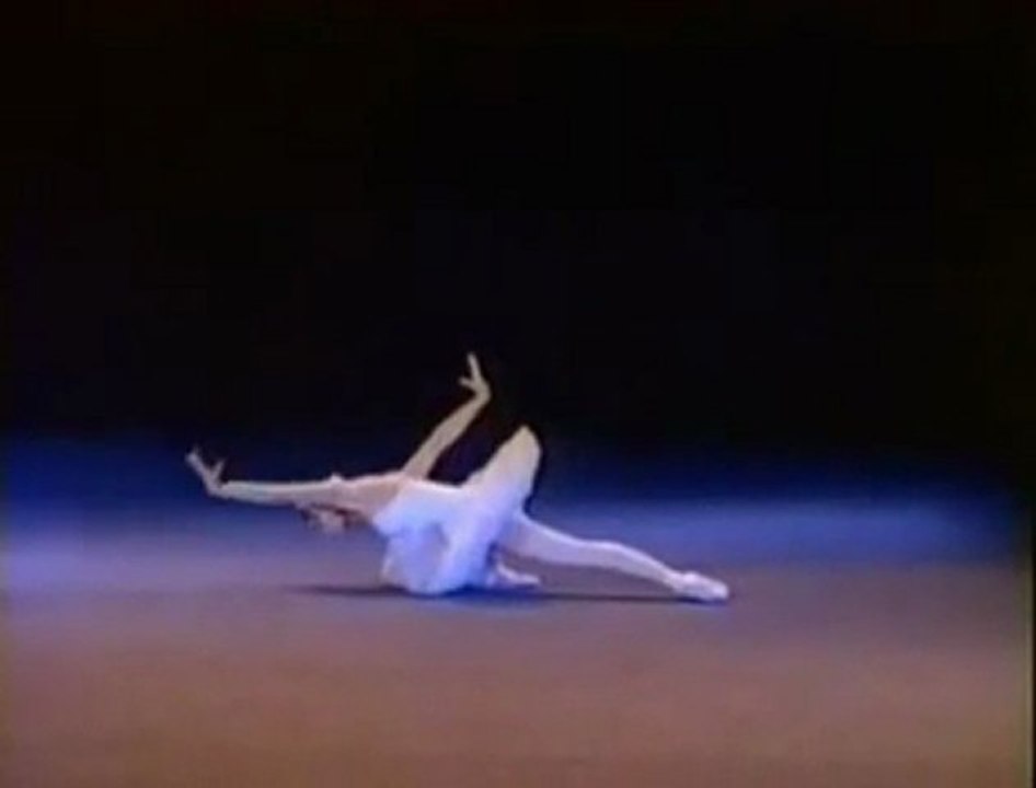 _ Raymond Berthiaume - Parle Plus Bas(Speak Softly Love) [HQ]