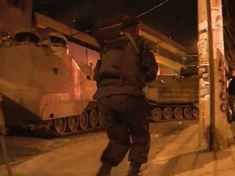 Rio mène la guerre contre les favelas aux mains des trafiquants