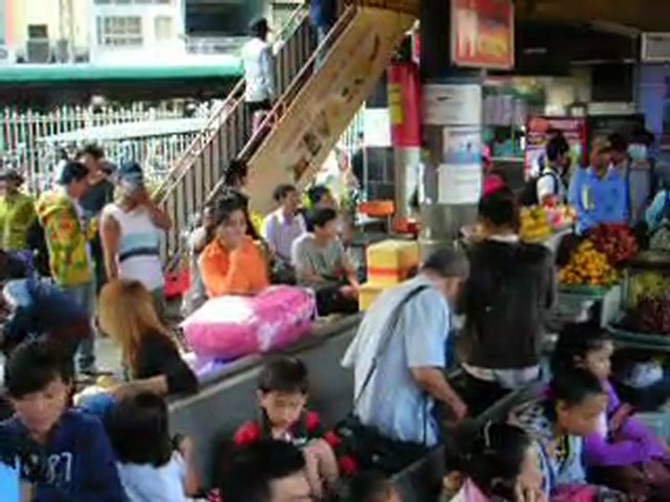 Joyeux bordel à la gare routière!