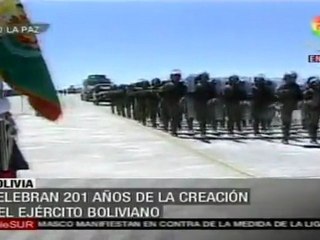 Ejército de Bolivia celebra 201 años de su creación