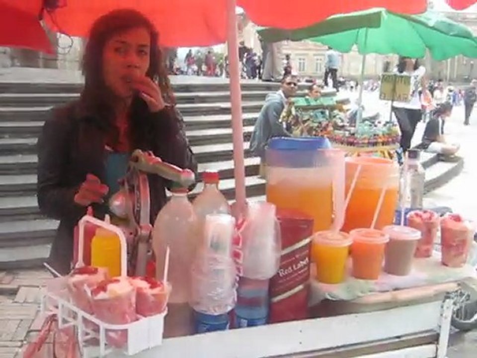 LAURA MOSQUERA-VENTA DE JUGO 1