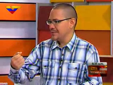 Toda Venezuela Contacto telefonico con el presidente de la Republica Hugo Chavez Frias 14.11 2011 1/4