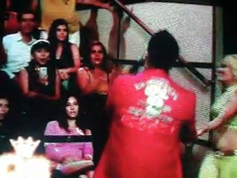 LA ORIGINAL BANDA EL LIMON EN EL PROGRAMA QUE QUIERE LA BANDA....CANTANDO DI QUE REGRESARAS