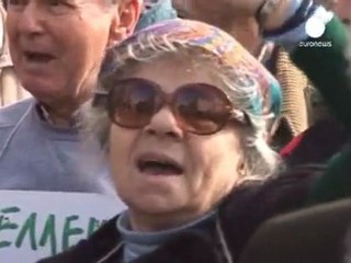 Yunanistan'da hükümet yeni, sorunlar tanıdık