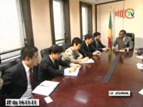 Séance de travail au ministère des zones économiques spéciales