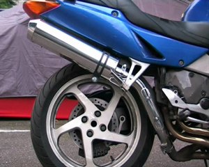 Essai d'un pot scorpion sur un VFR 1998