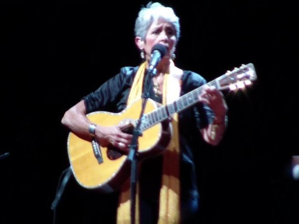 Joan Baez à Troyes le 15 octobre 2011 - Donna Donna
