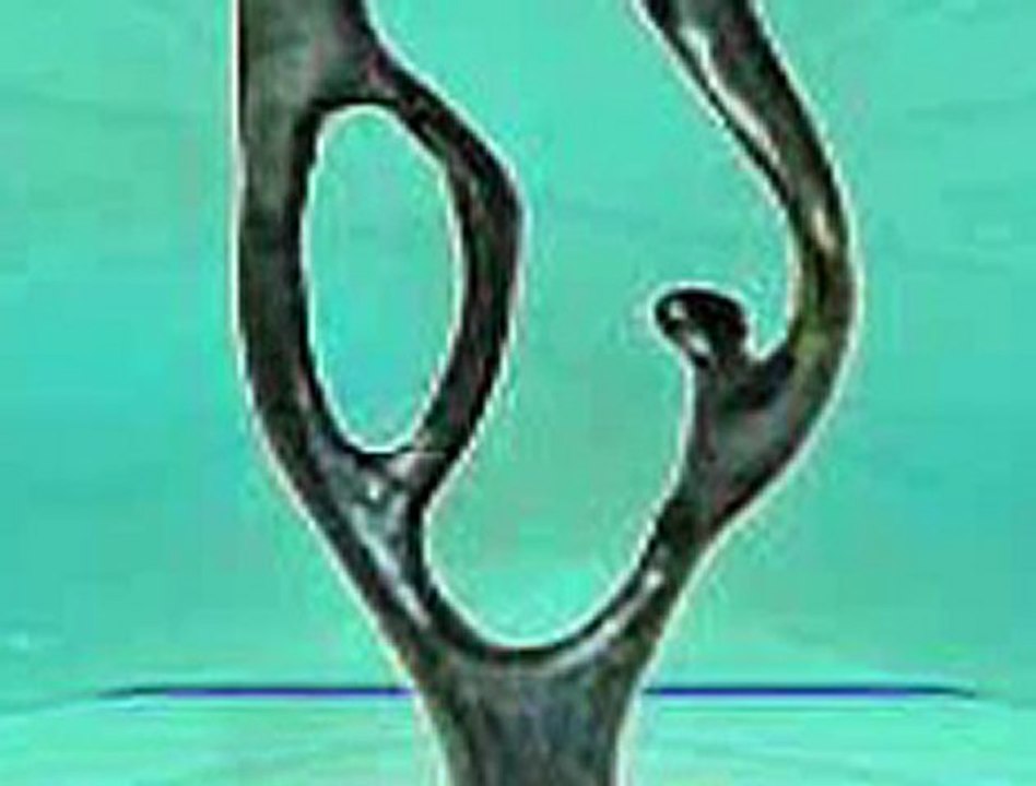 Firmengeschenke Jubiläum Skulptur Zukunft durch Zusammenarbeit originell bei InPrompt Business Services