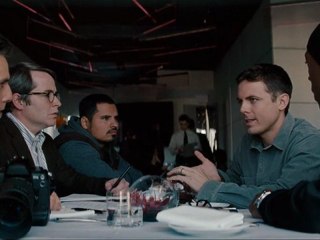 Le Casse de Central Park - Extrait : Slide annonce à la fine équipe que le repas est pour lui