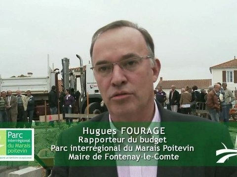 Pose de la première pierre du Pôle des Espaces Naturels du Marais poitevin