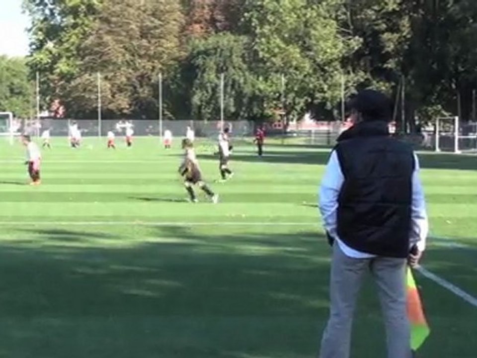 ELIO jeune attaquant footballeur sur rap du nord