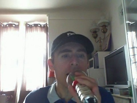 Wiwi égratigne sur ton coeur j'ai posé mon visage