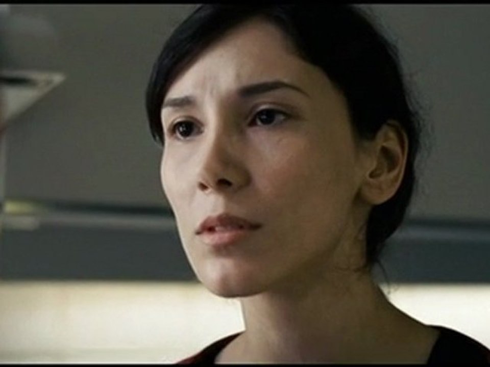 L'ETRANGERE - Bande-Annonce (VOST)