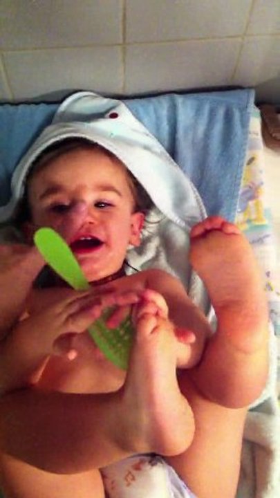 Chatouilles d'après bain