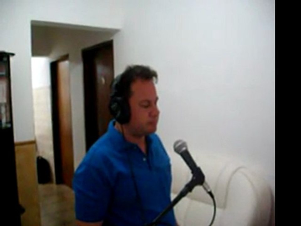 There's a honky tonk angel