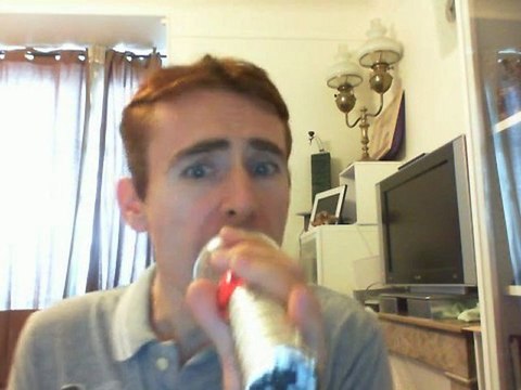 Wiwi égratigne just a little bit longer