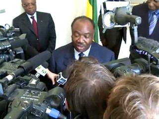 Abdou Diouf s’entretient avec le Président du Gabon