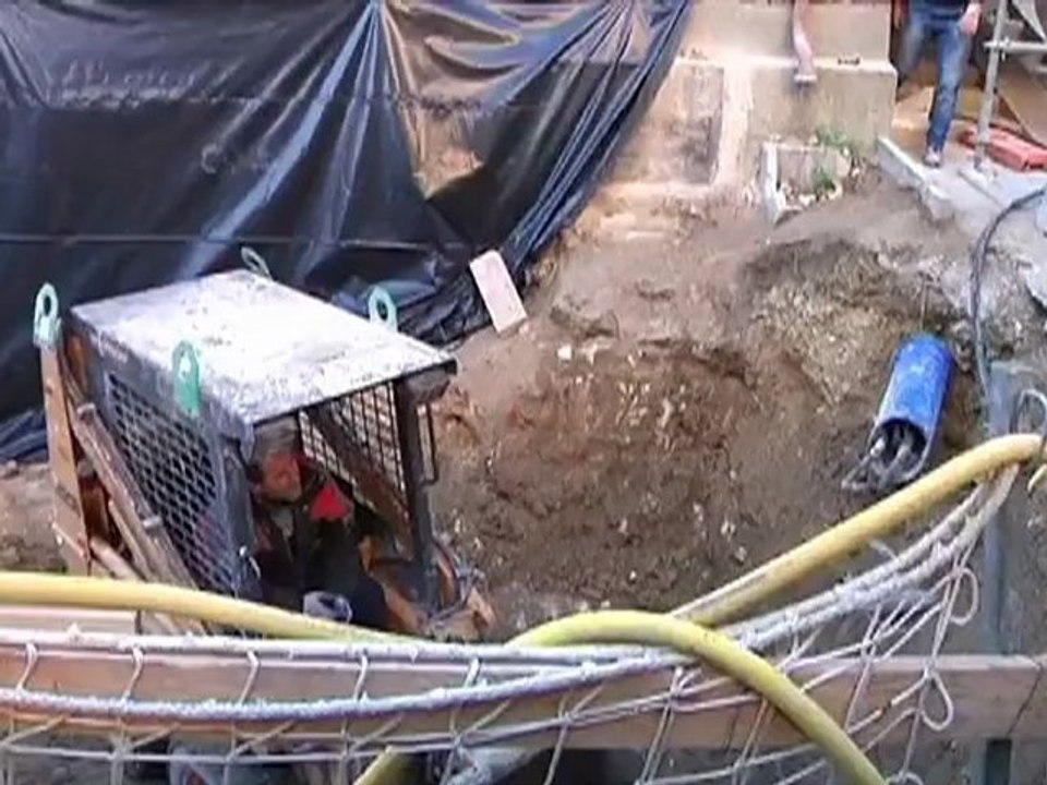 François Baroin ministre, maire et chef de chantier (Troyes)